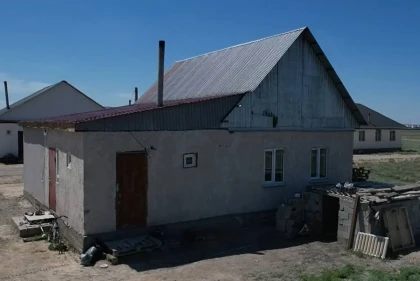 "Жерлерінің құжаты жалған болып шыққан": Алатау қаласына қарасты 70-тен астам отбасы далада қалуы мүмкін
