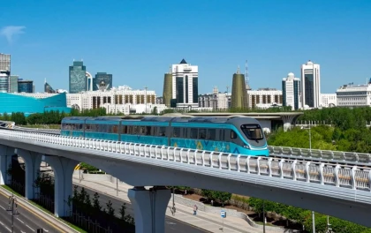 Бір күнде 100 мың адам: Астанадағы LRT-да жолаушылар ағыны жобалық өткізу қабілетінен асып түскен