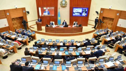 "145 депутат, 5 жылға сайланады": Парламент Құрылтай туралы заңды қабылдады