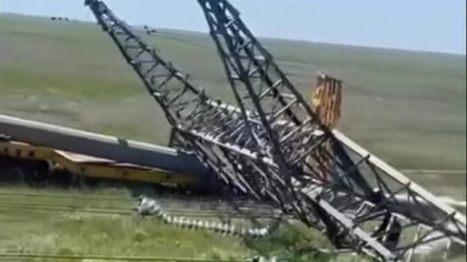 Ақмола облысында апат салдарынан жоғары вольтты электр желісі құлап, жолды жауып қалды