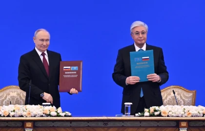 Токаев пен Путин достық пен татулық көршілік туралы маңызды құжатқа қол қойды