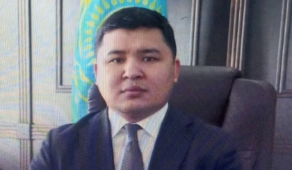 Асанәлі Әшімовті әуежайдан күтіп алдым деп өтірік айтқан: Ақтөбеде бұрын ақталған шенеунік сотталды