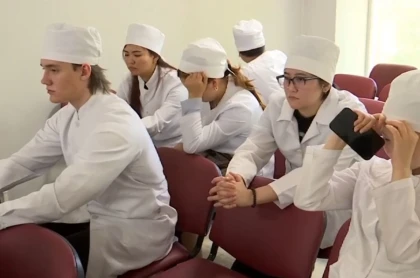 Қарағанды ​​медициналық колледжінің түлектері дипломдарын ала алмай жүр