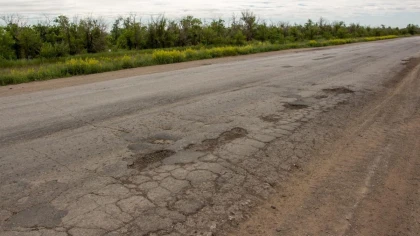 Қостанайда ауыл халқы өз қаржысына жол жөндеген: Әкім бұда тұрған ештеңе жоғын айтты
