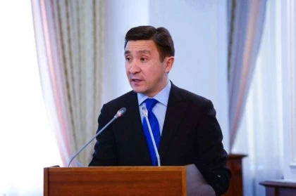 Миллиард теңге жымқырып, үш жылға сотталған бұрығы вице-министр Ерлан Қожағапанов бостандыққа шықты