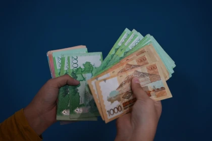 Қазақстанда орташа жалақы 445 мың теңге болып белгіленді: Бірақ нақты өсім жоқ