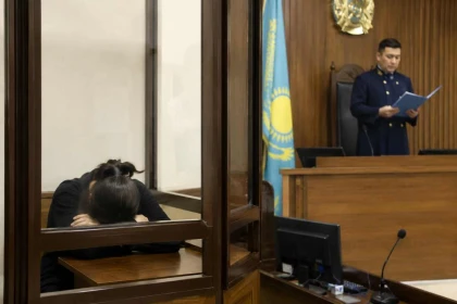 Астанада әйел 60-тан астам адамды алдап, 500 млн теңге жымқырған