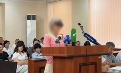 "Бір-біріне ғашық болды": Шерханның анасы сотта некеге Нұрай емес, оның отбасы қарсы болғанын айтты