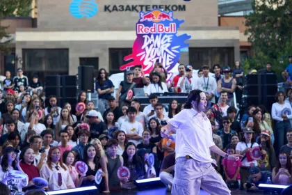 Red Bull Dance Your Style Алматыда: Арбатта бишілер өз өнерін ортаға салды
