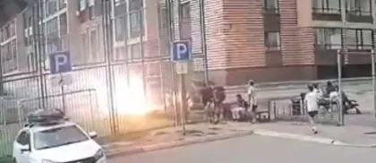 Астанада балалар алаңында тоқ соққан бала жансақтау бөліміне түсті (видео)