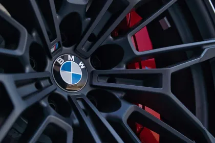 BMW компаниясы ақауға байланысты шамамен 30 мың көлікті кері қайтармақ: Жағдай Қазақстанға да қатысты