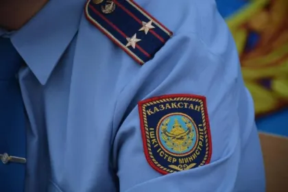 Қазақстандық полицейді ер адам отбасылық зорлық-зомбылық бойынша жазалағаны үшін өлтіріп кеткен