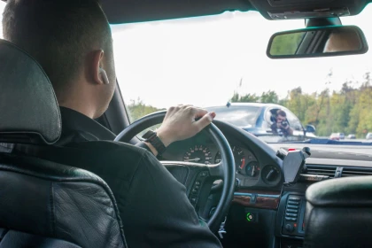 Қазақстанда ереже бұзған жүргізушілердің куәлігін бір жылға айыру ұсынылды