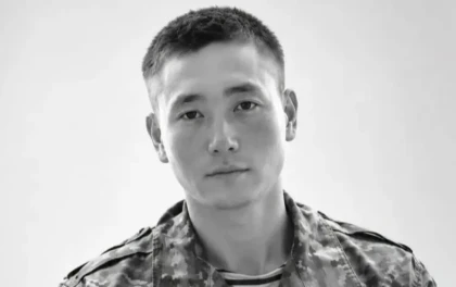 "Оралуына бір апта қалған еді": Каспийде қаза тапқан сарбаздың әкесі ұлын еске алды