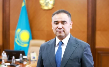 "Халық түсіне ме": Депутат Қазақстандағы заңдарды қарапайым тілде жазуды ұсынды