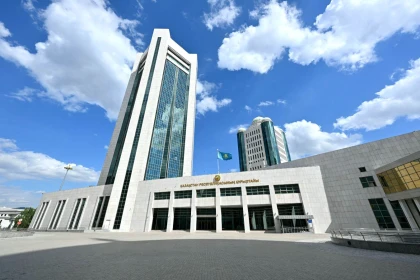Журналистер Құрылтайдағы брифинг өткізу тәртібін өзгертуді талап етті