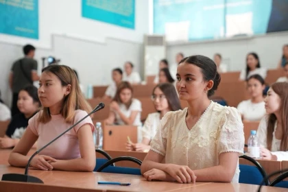 Қазақстанда университетте 4 жыл оқу міндетті болмай ма? Үкімет түсініктеме берді