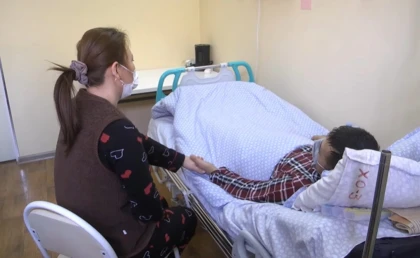 Клиникалық өлімді бастан өткерген қазақстандық ер адамға әйелі бүйрегін берді
