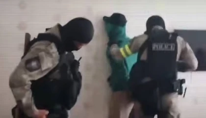 "Тұрғын үй саламын деп 4 миллиард теңге жинаған": Шымкентте халықаралық іздеуде жүрген ер адам ұсталды