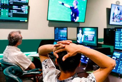 Алматыда заңсыз ойын бизнесін ұйымдастырған букмекер кеңселерінің өкілдері сотталды