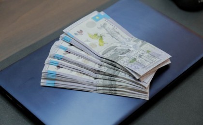 Жезқазғанда банк қызметкері 29 млн теңгені жымқырып кетті 