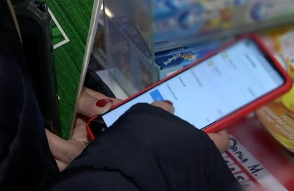 Сатушылардың тек қолма-қол төлем қабылдау туралы талабы заңды ма – Мемлекеттік кірістер комитеті түсіндірді