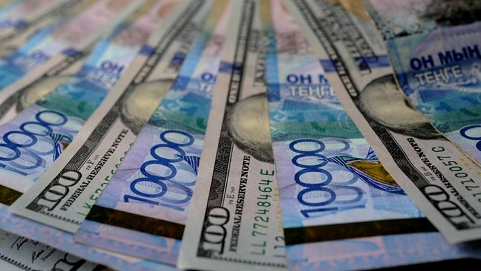 Назарбаев отставкаға кеткеннен кейін доллар курсы өсіп шыға келді