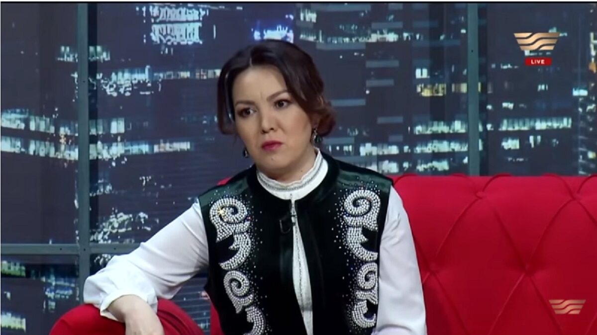 Полина Полянскаяның қатысуымен порно видеоларды онлайн көріңіз