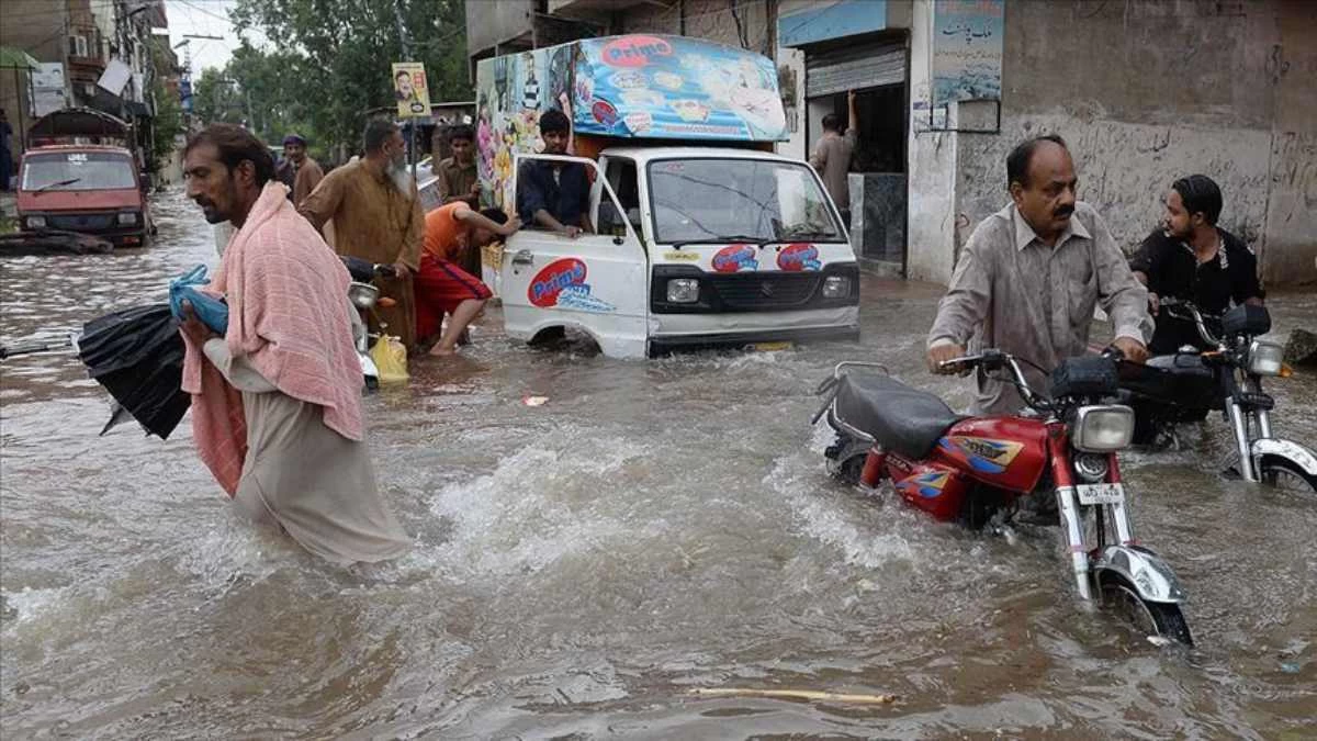Пакистан как живут. Пакистан антисанитария. Пакистан муссонные дожди. Исламабад наводнения. Наводнение в Пакистане.