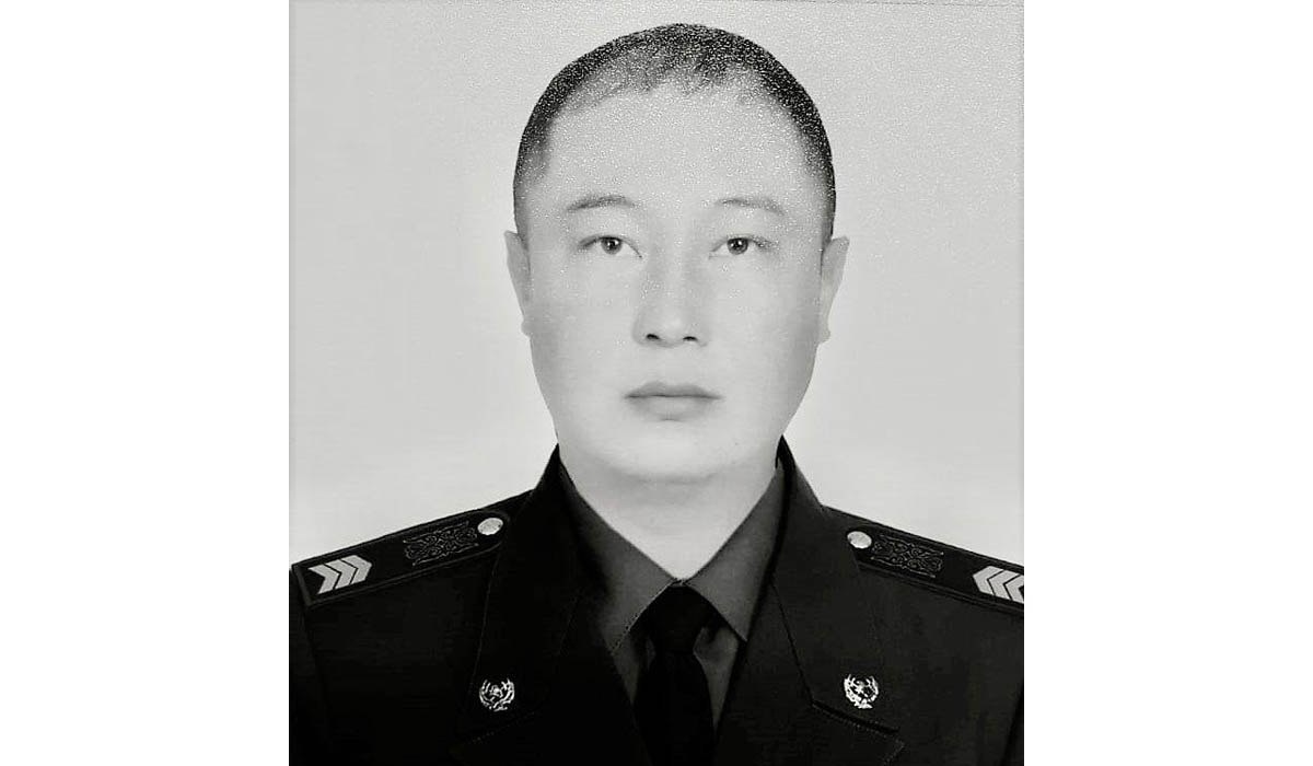 Айдос