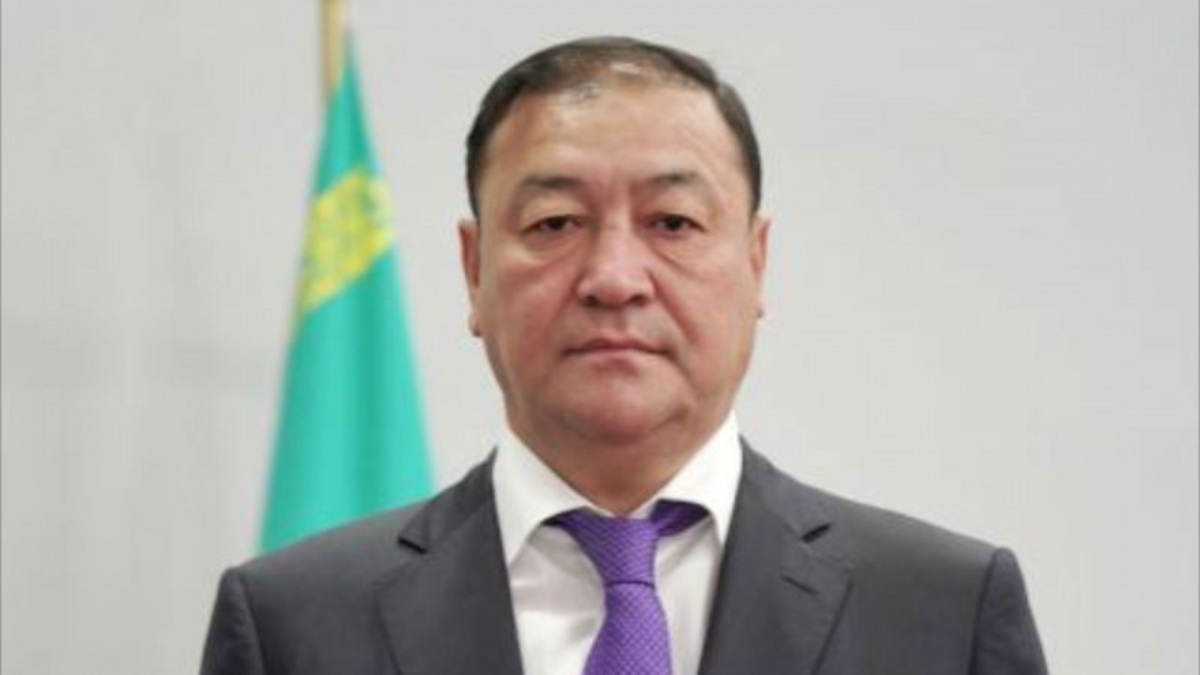 "Көлік жүксалғышынан долларлар табылған": Басы дауға қалған ...