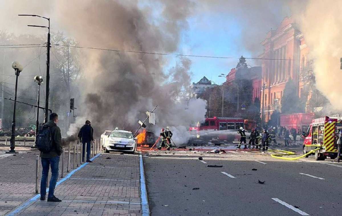 Қараңыз, бал, мен камминг жатырмын