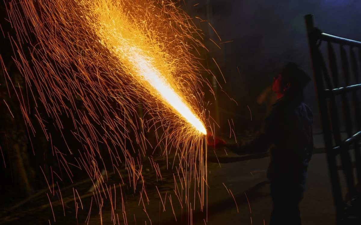 петарда жарылыс