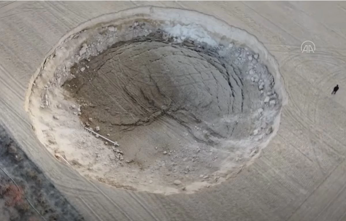 Тырнақтардағы шұңқырлардың пайда болу себептері