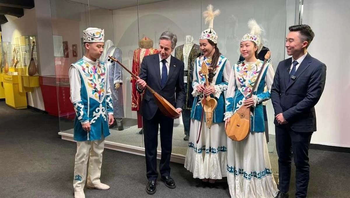 Блинкен казахстан