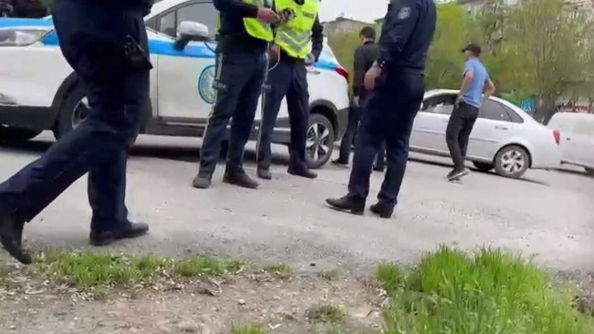 төбелес