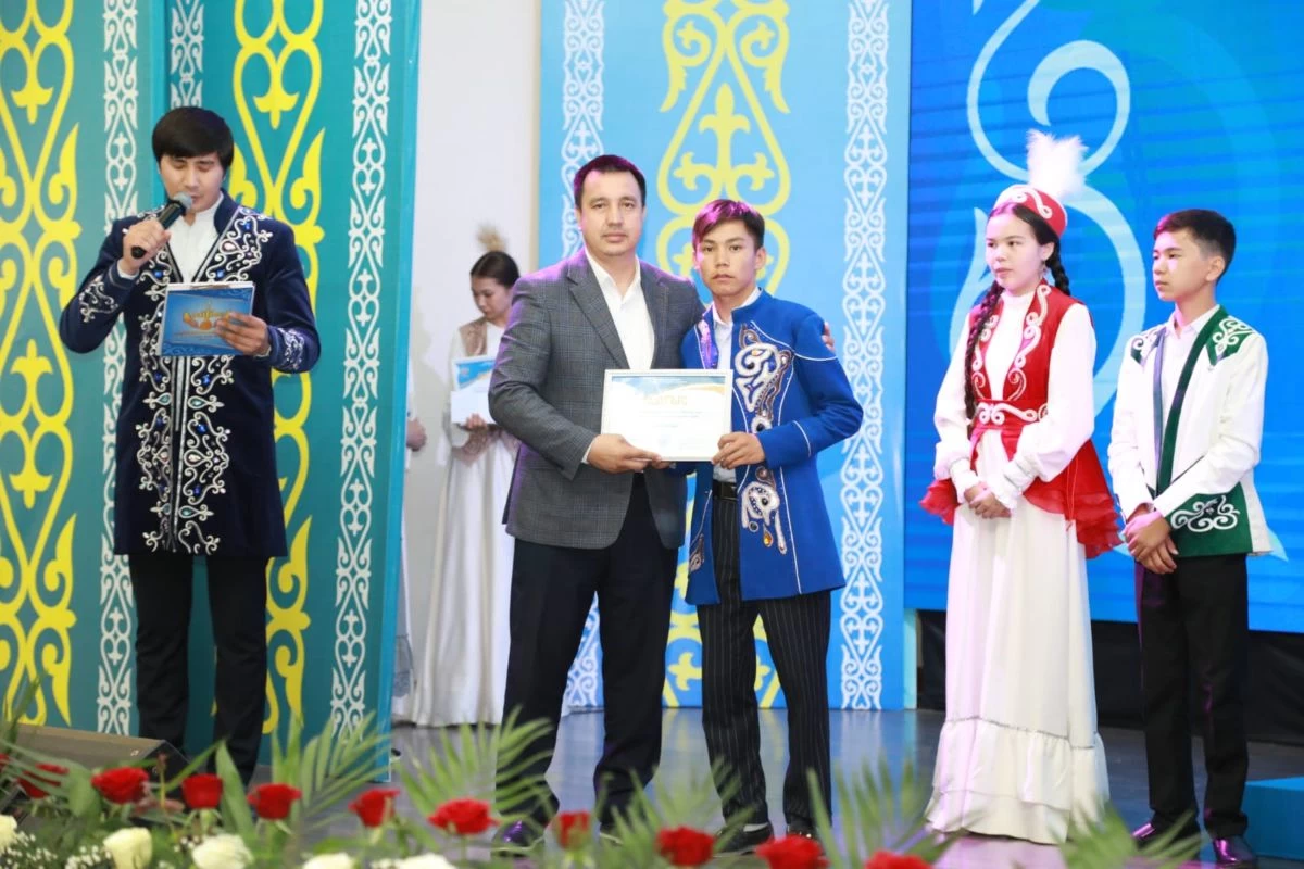 Менен терең минет Pornstars Brazzers аттары бар фотосуреттер