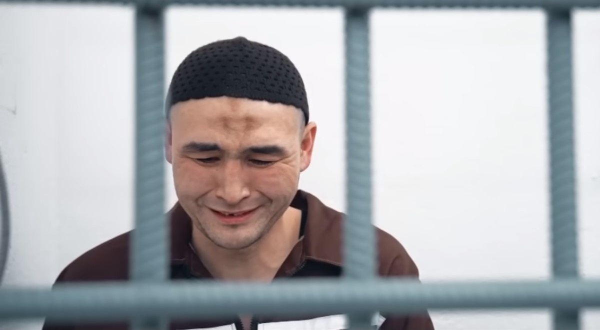 Өгей шешесінің төсегіндегі жыныстық қатынас