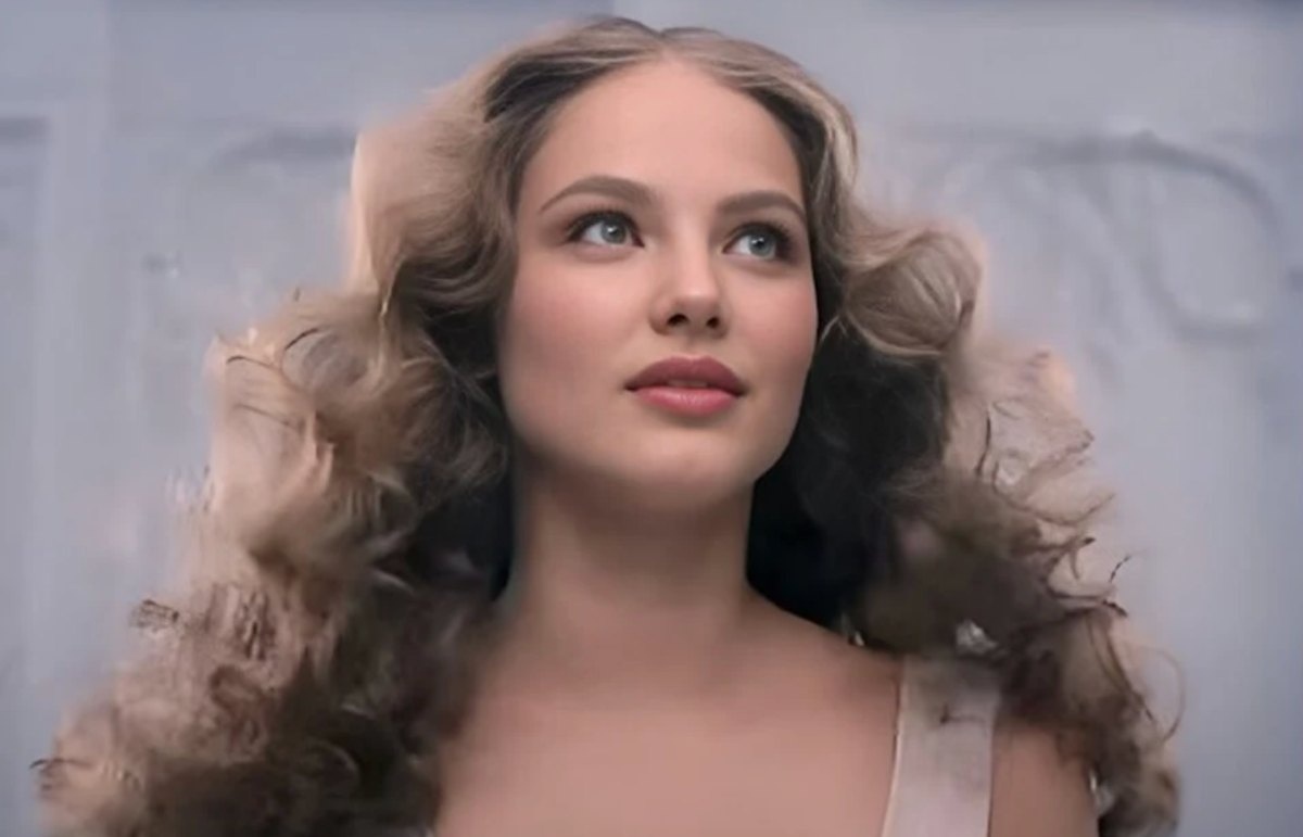 Сексуалды модель қыздар