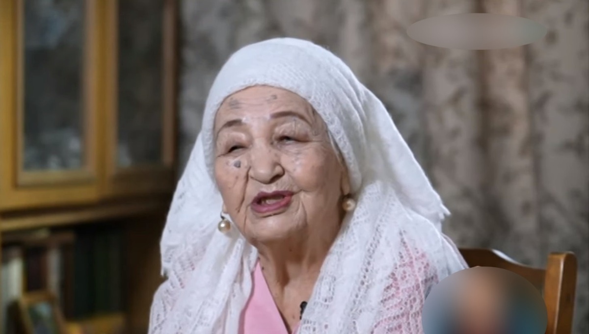 Орыс тілінде бисексуалды секс көру