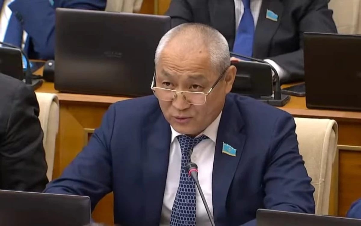 Даяшымен анальный порно