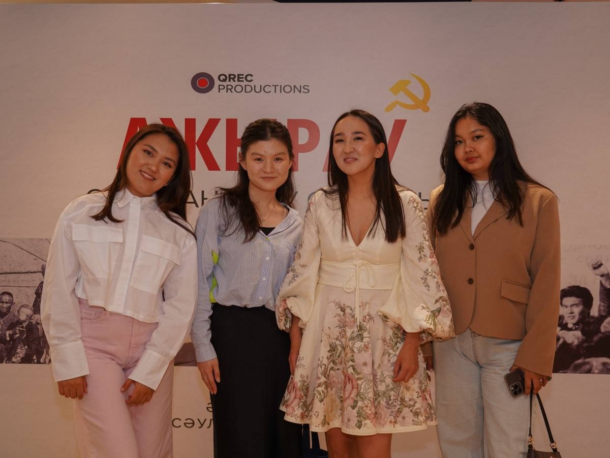 Актриса Евгения Дмитриеваның эротикалық көріністері