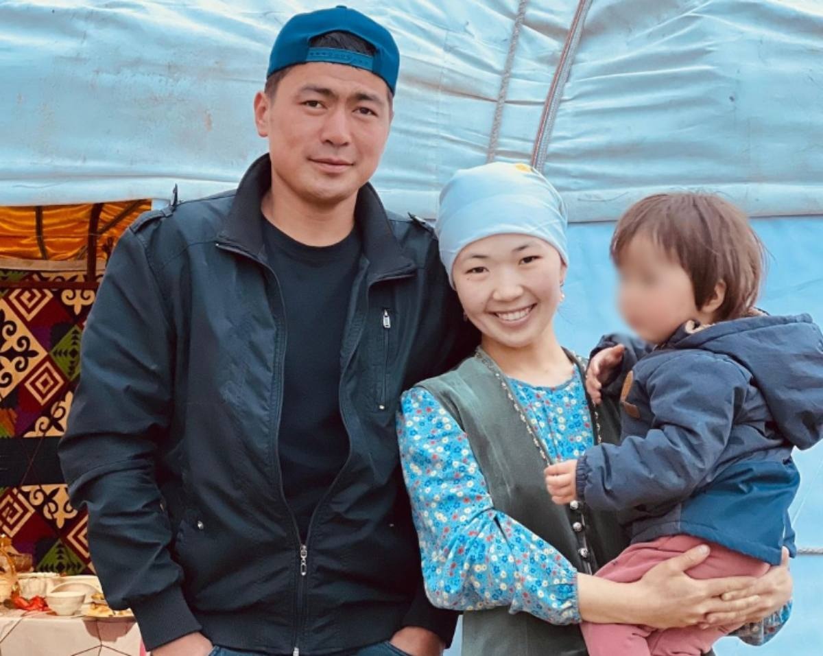 Кеудесі нөлдік фотолары бар жалаңаш қыздар