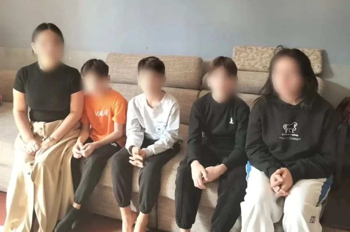 Жас үйсіздердің суреттері