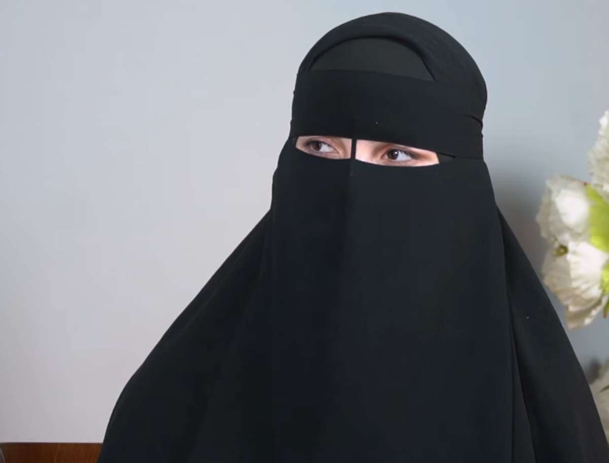 Ең жақсы порно журналдарды онлайн көріңіз Наташа саяжайда трахный болды