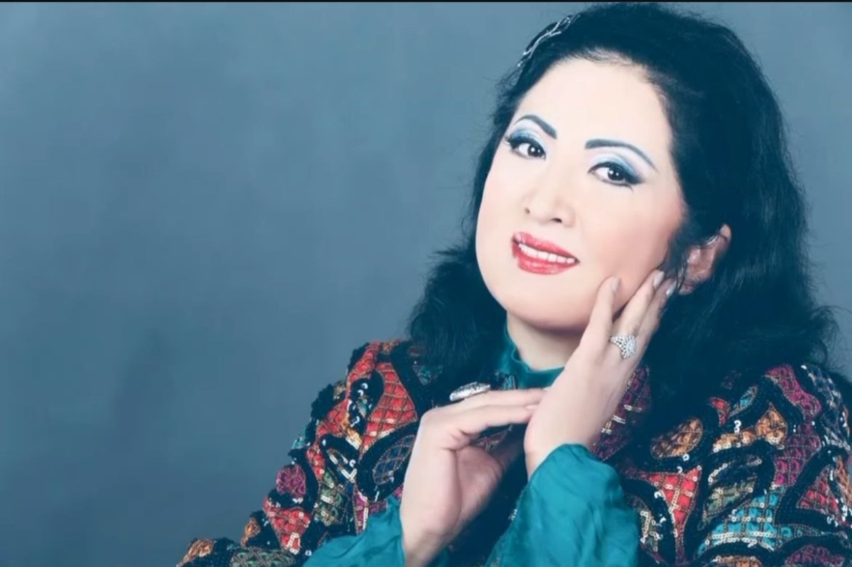 Олар бойдақтар кешінде әйелдерді сиқырлайды