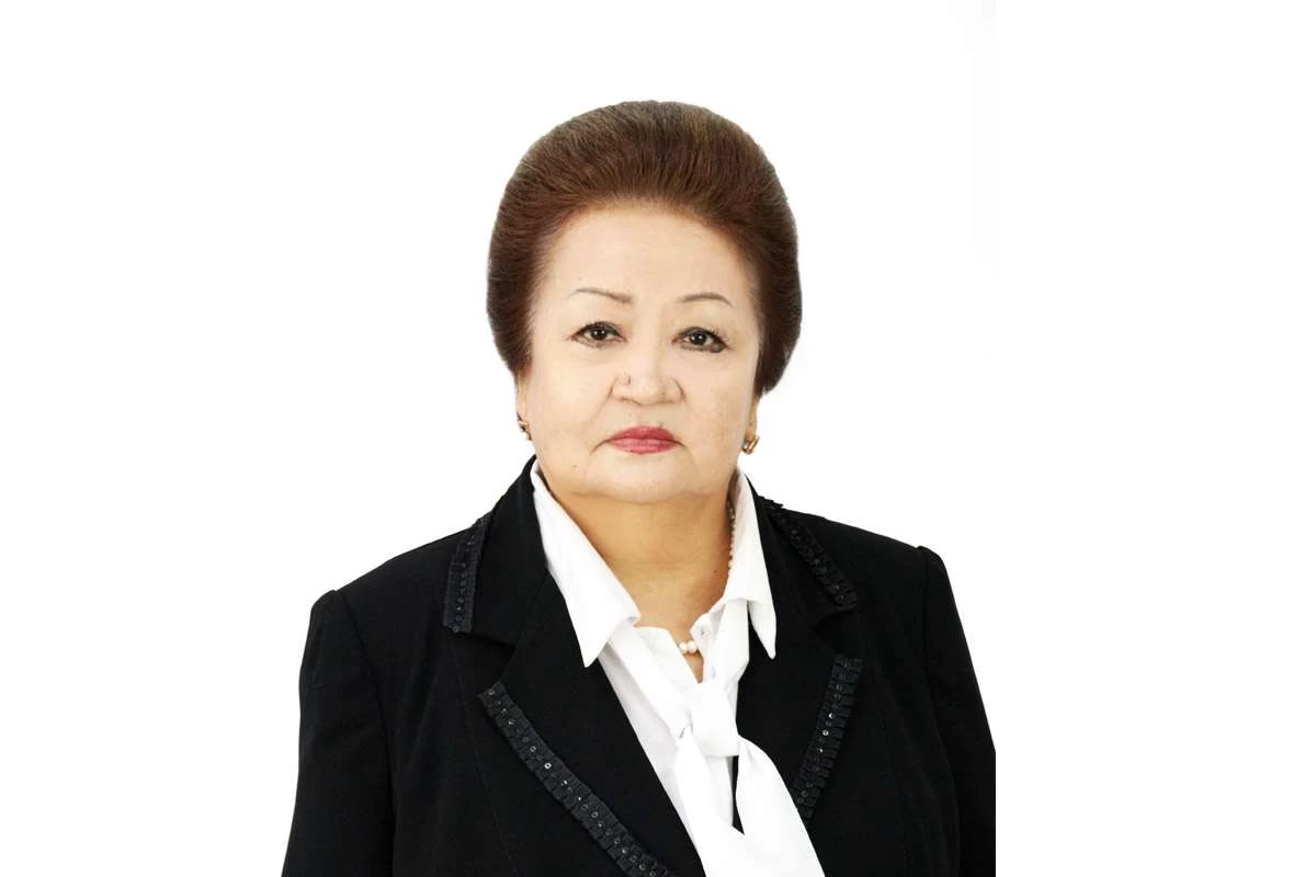 Жаяу жүргендегі кеуделер GIF