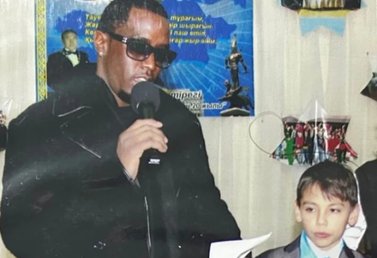 Катерина Хартлованың кеуделері Тәжік әйелінің суреті