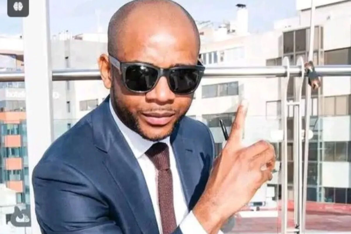 Жыныстық қатынас кезінде ыңылдау Қыз қара сиқырды сорады