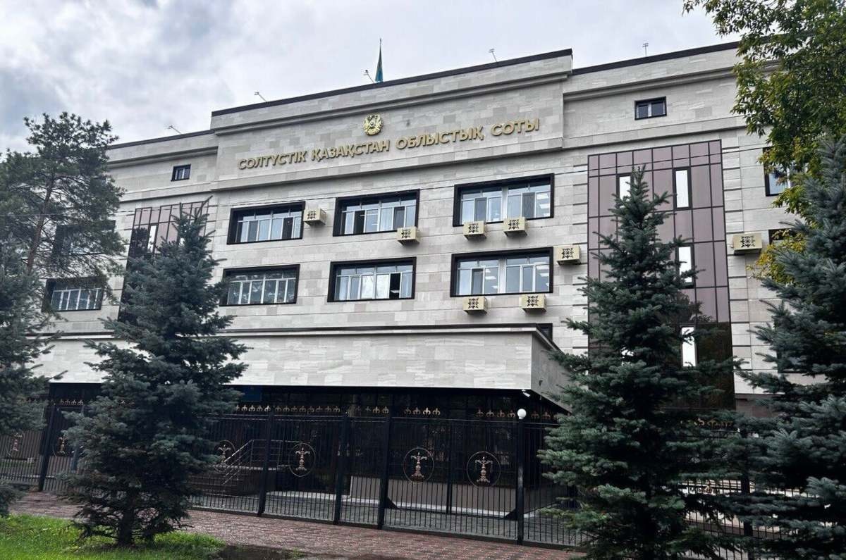 Әдемі порно қыздарды қараңыз Порнодағы қыздармен күрес